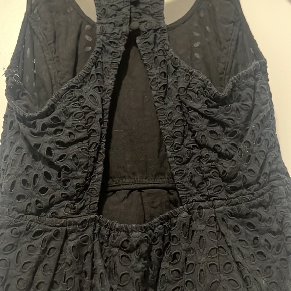 Urban Outfitters - black racer back w/ side zip flowy tank top - Picture 6 of 7